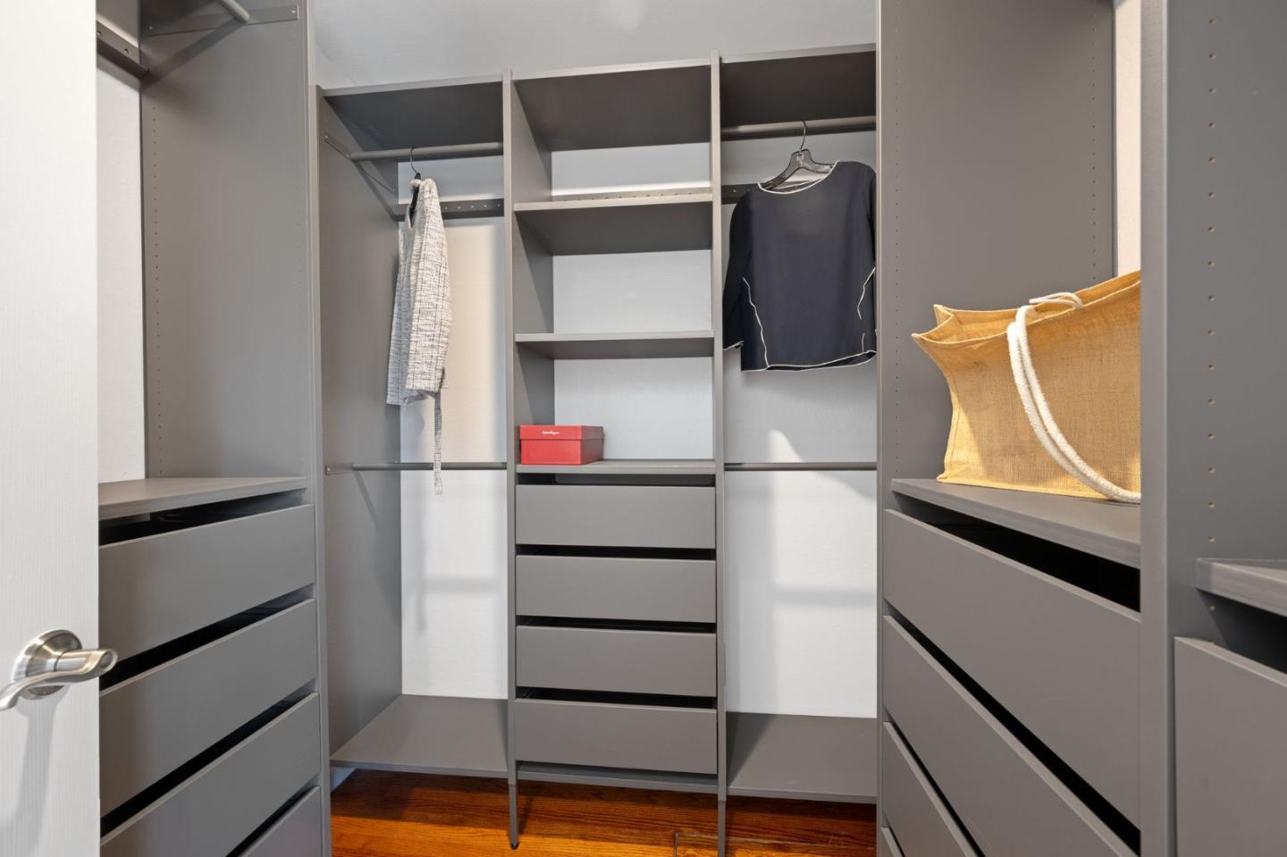 1096 Del Cambre Drive