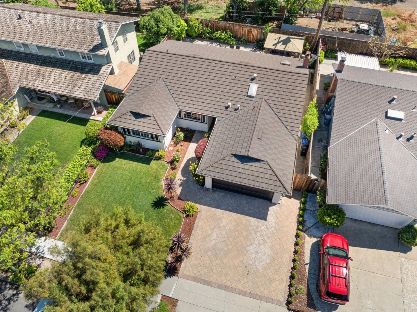 1096 Del Cambre Drive