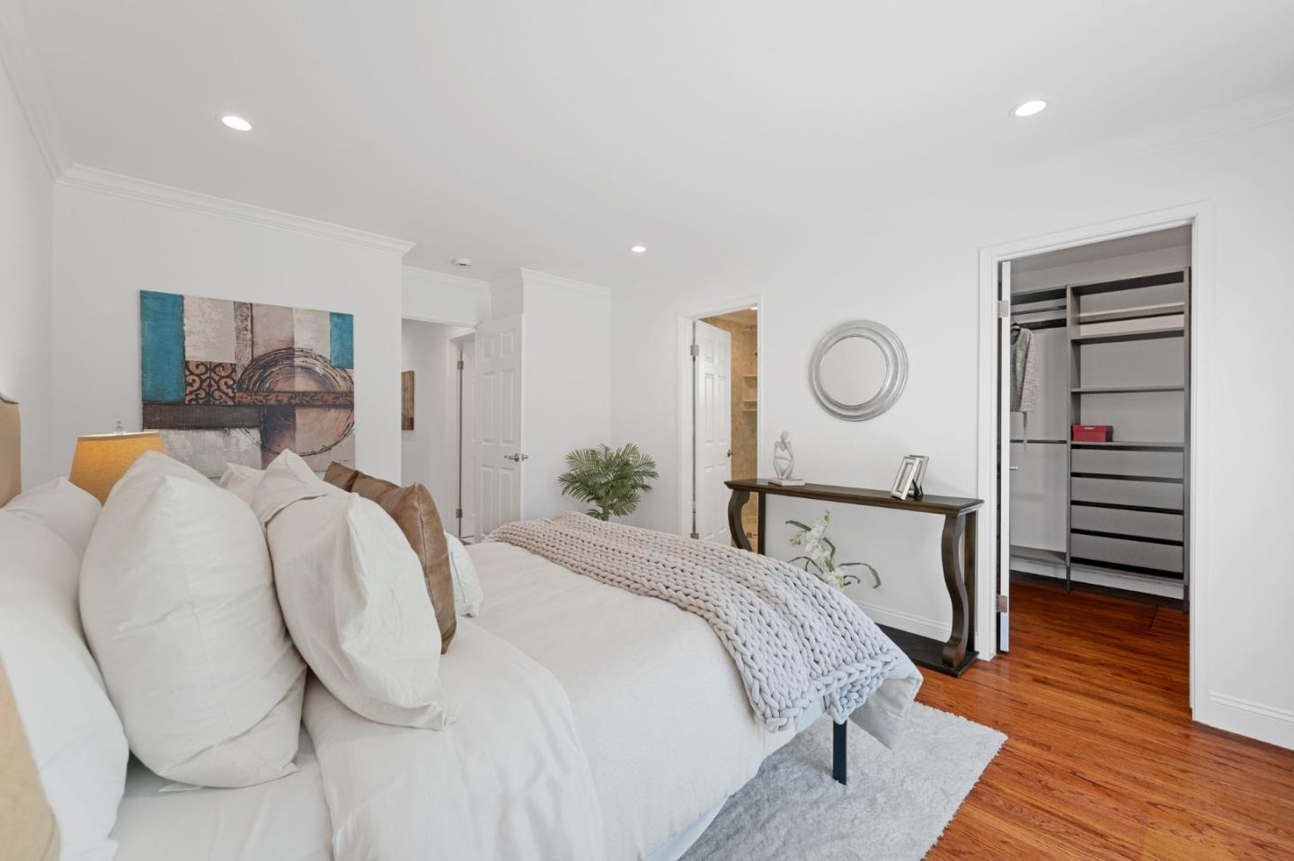 1096 Del Cambre Drive