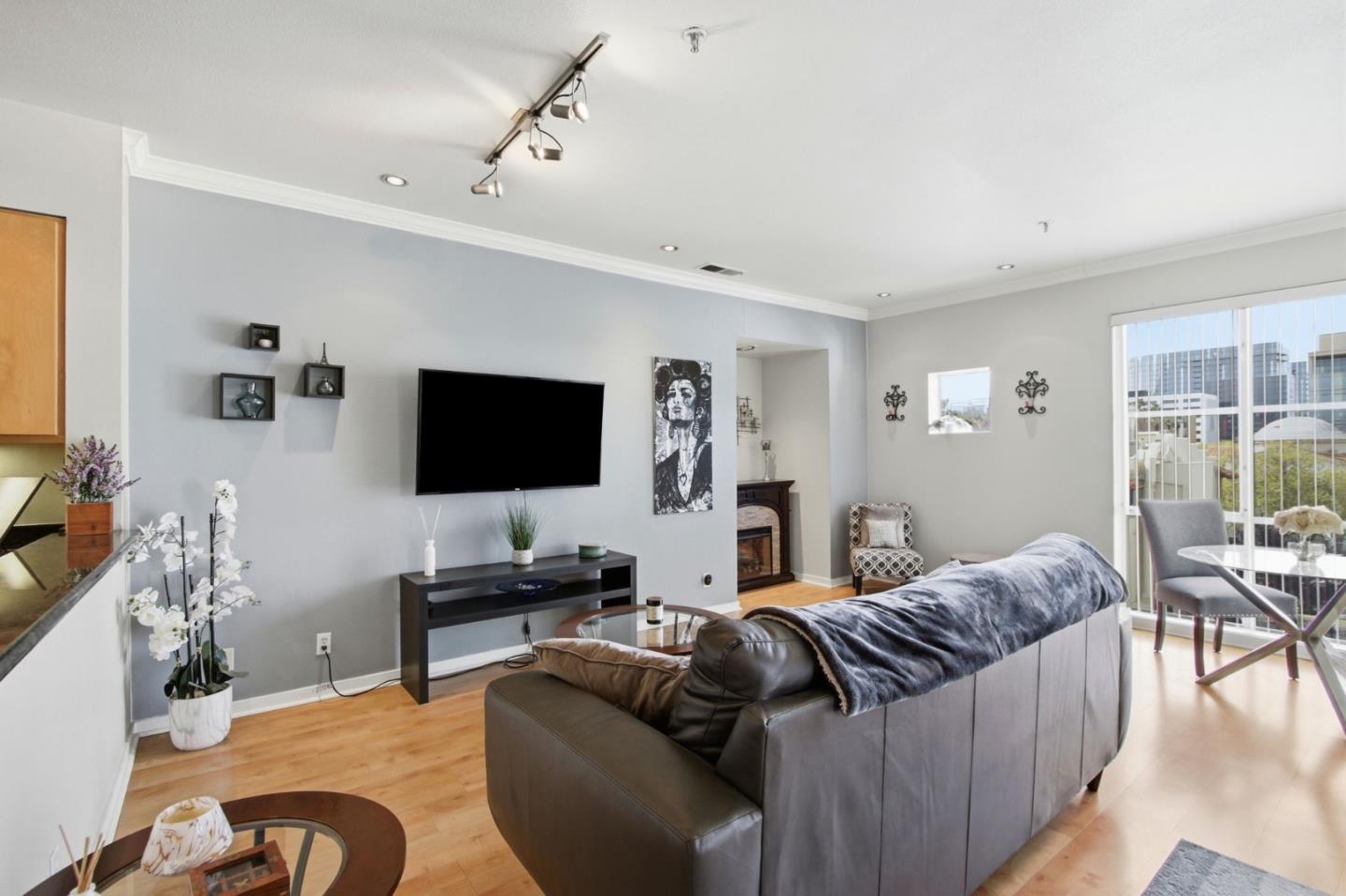 97 East Saint James Street 57