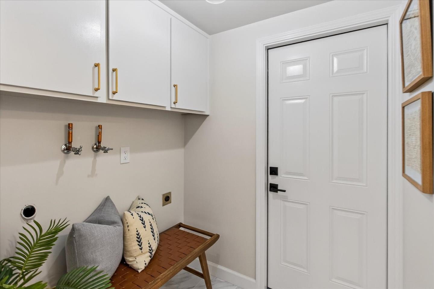 2758 Glorietta Circle