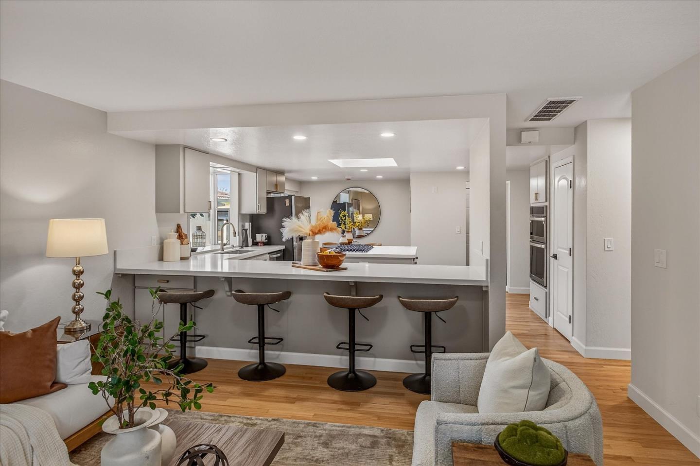 2758 Glorietta Circle