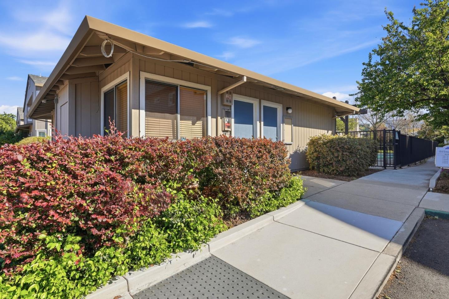 3492 Wine Barrel Way