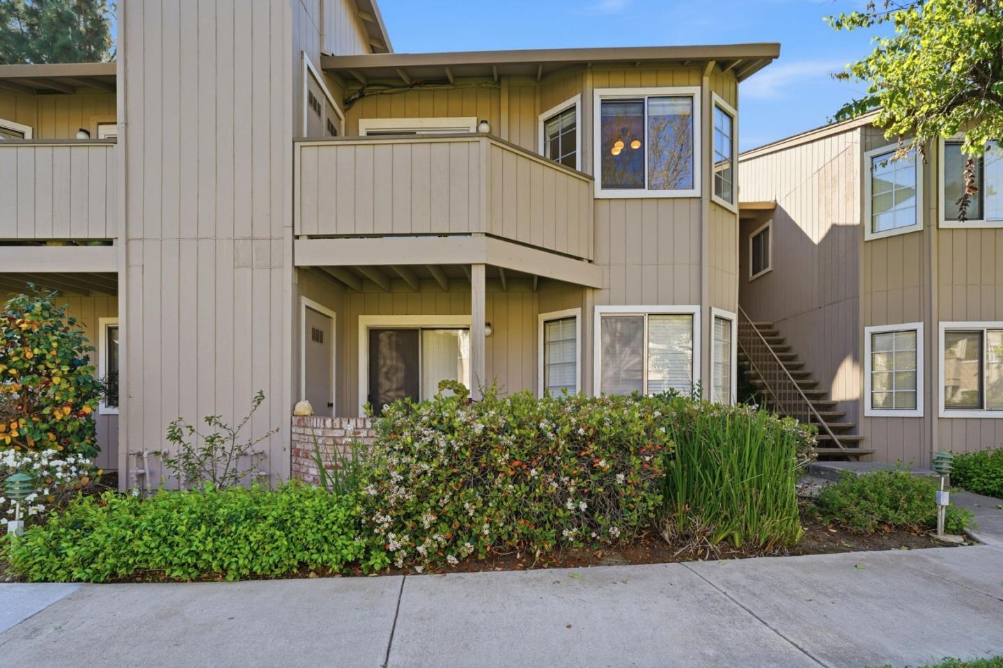 3492 Wine Barrel Way