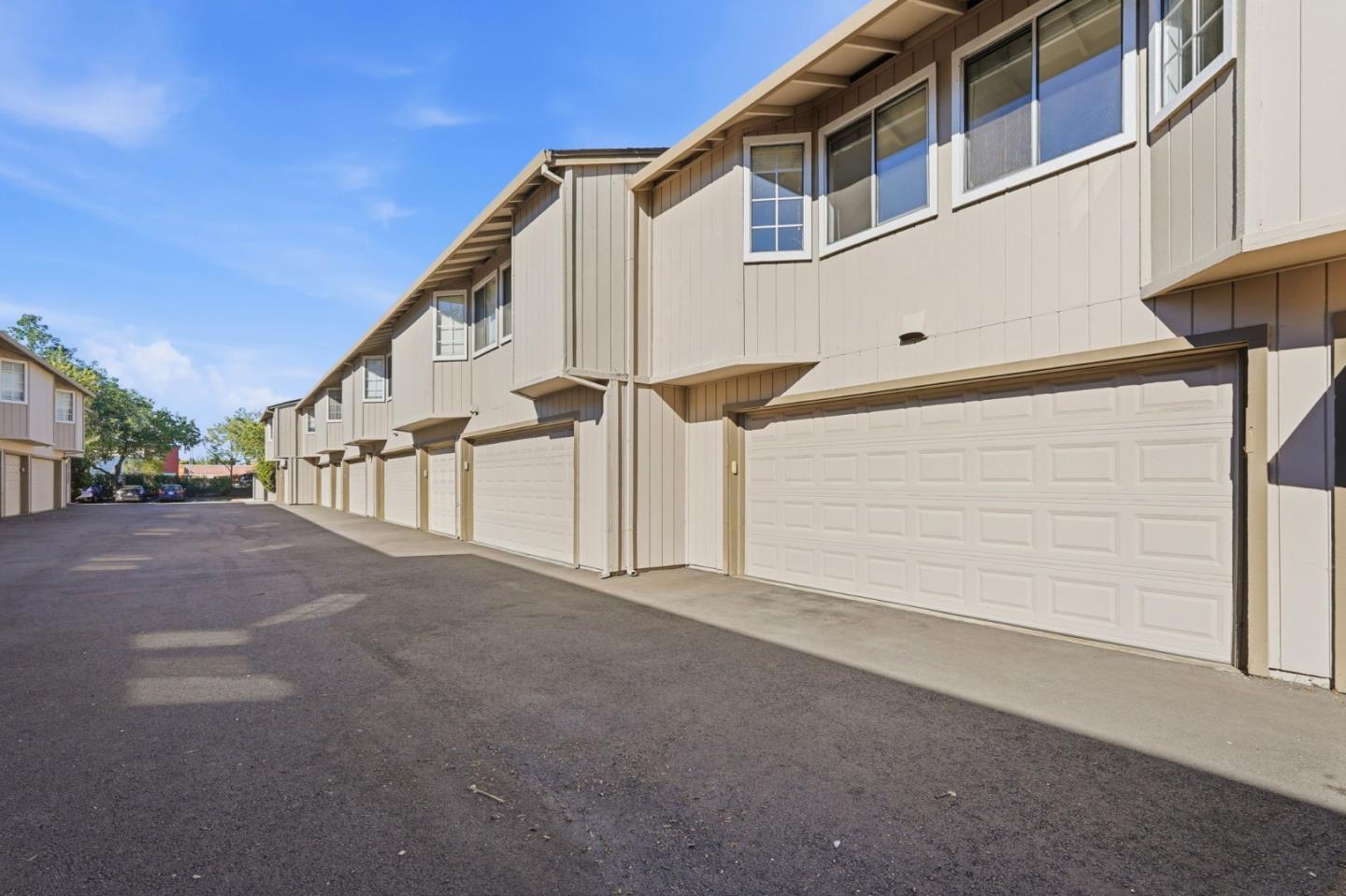 3492 Wine Barrel Way