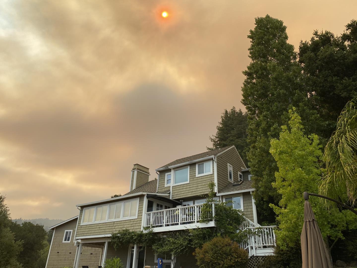 18300 Lakeview Court