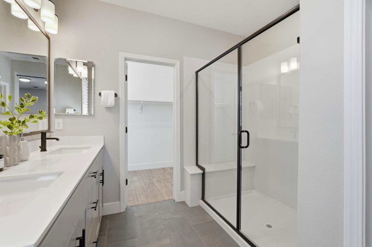 560 Saint Remi Terrace 1