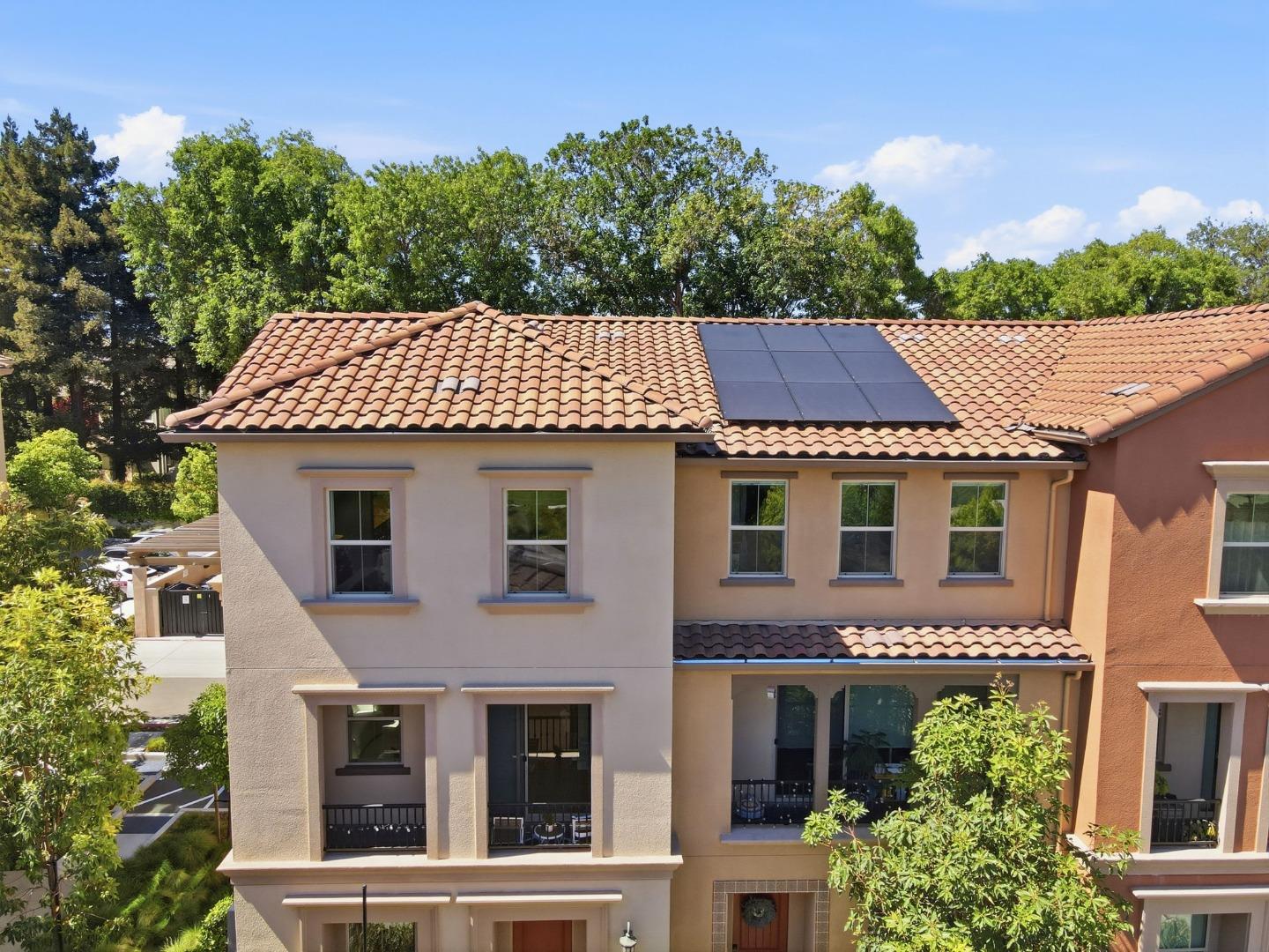 560 Saint Remi Terrace 1