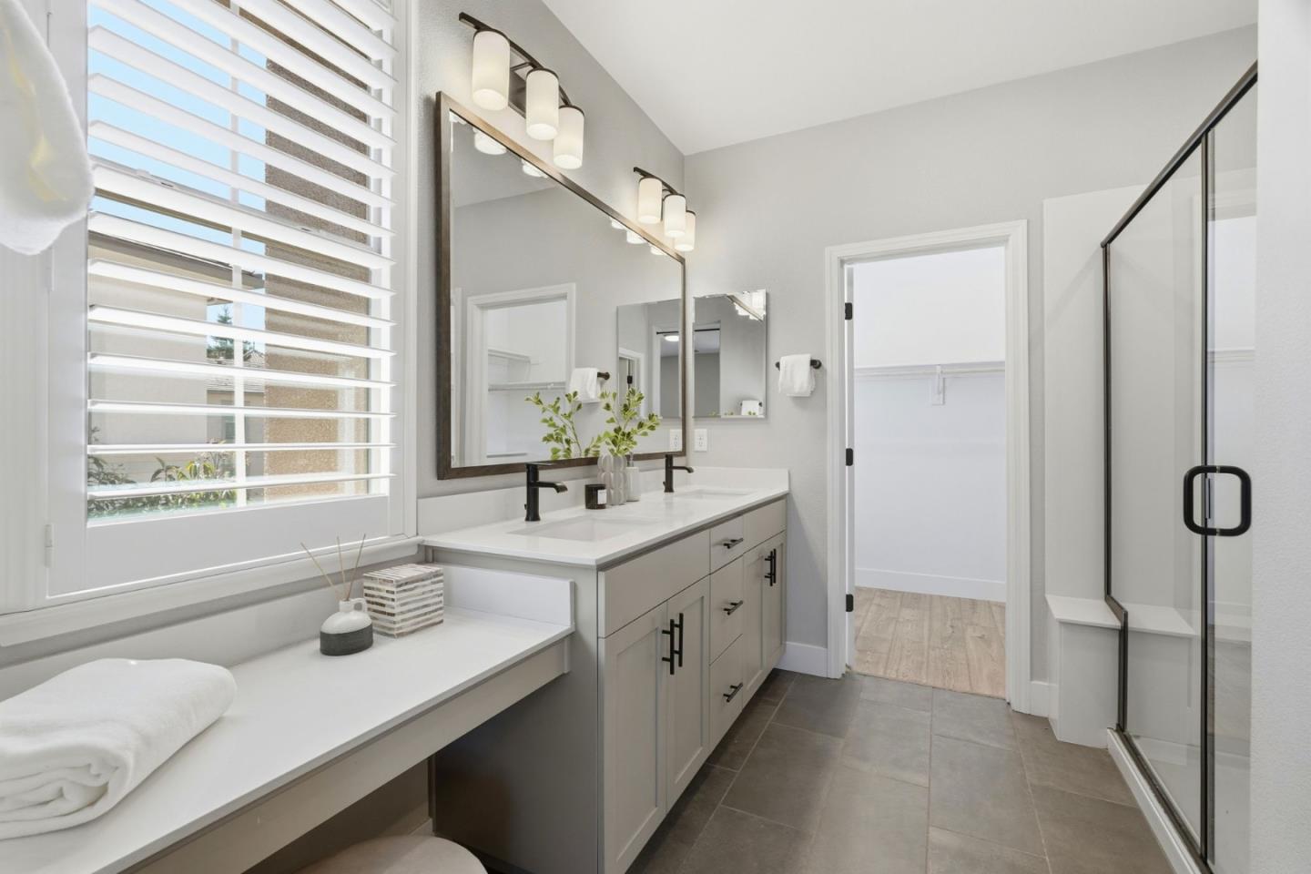 560 Saint Remi Terrace 1