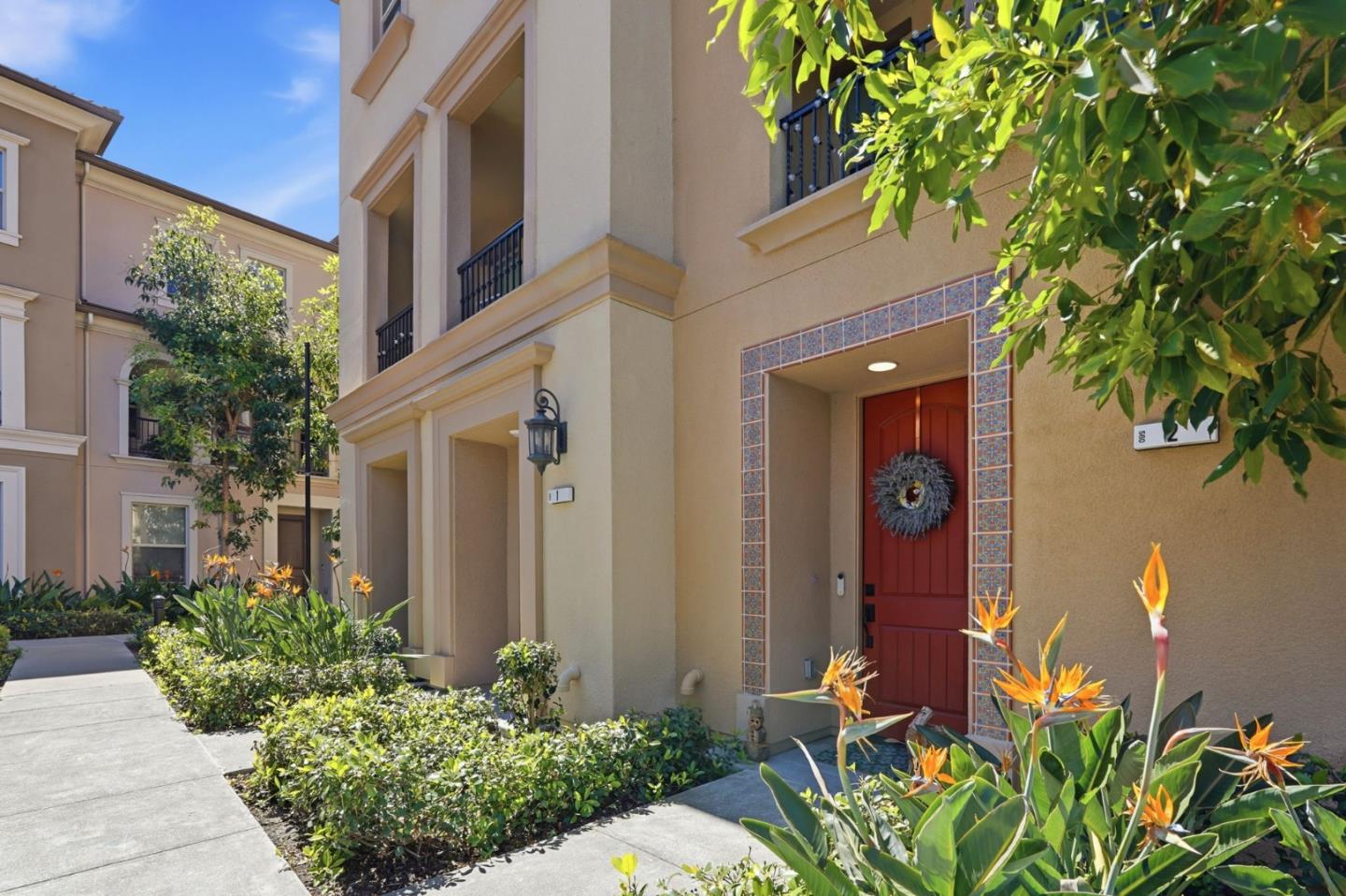 560 Saint Remi Terrace 1