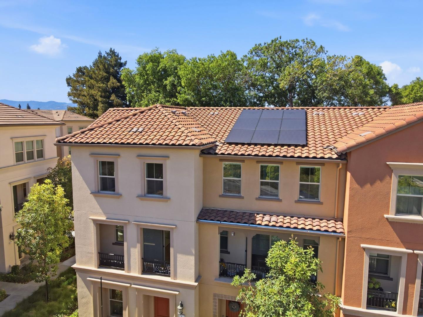 560 Saint Remi Terrace 1