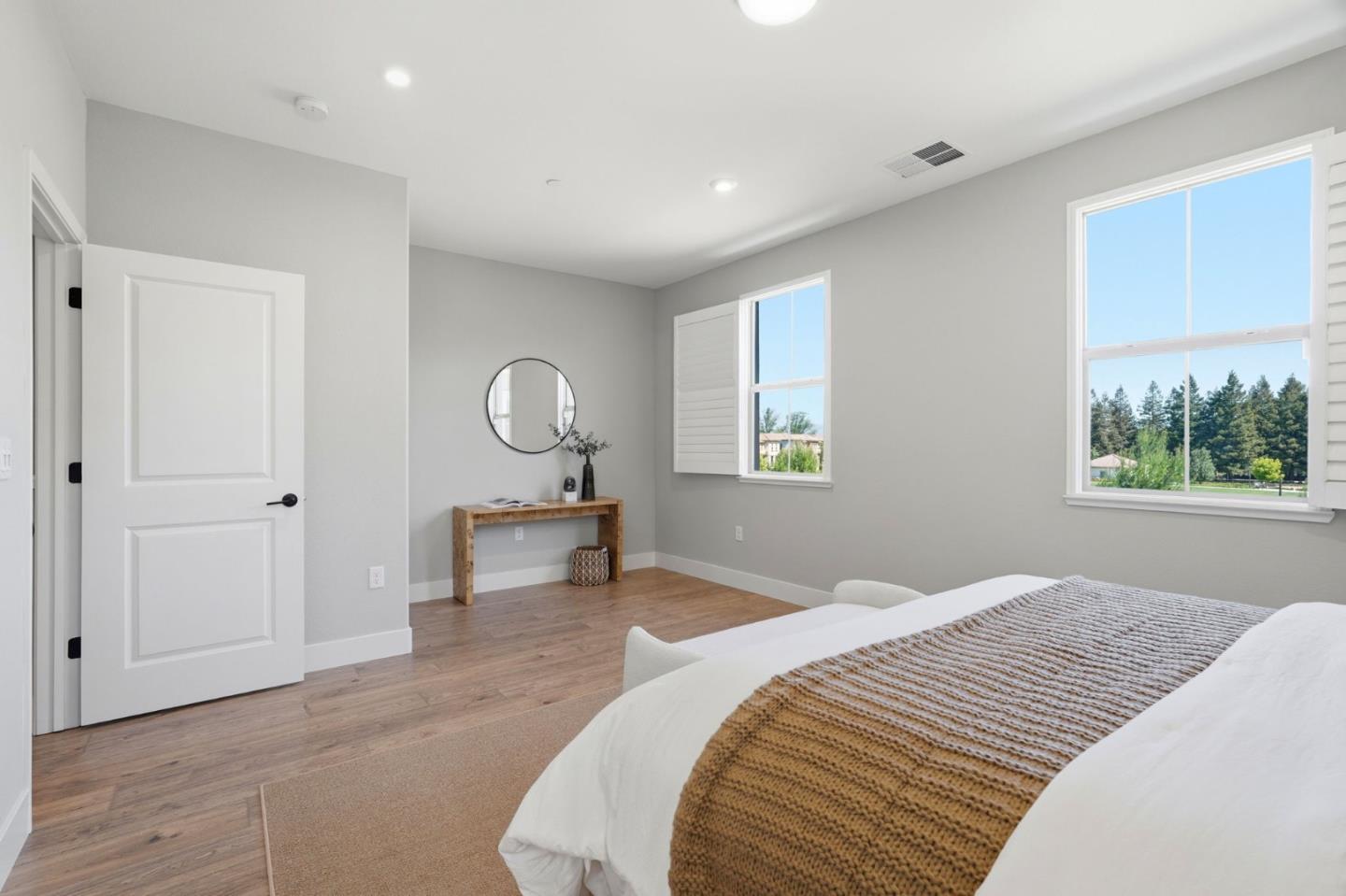 560 Saint Remi Terrace 1