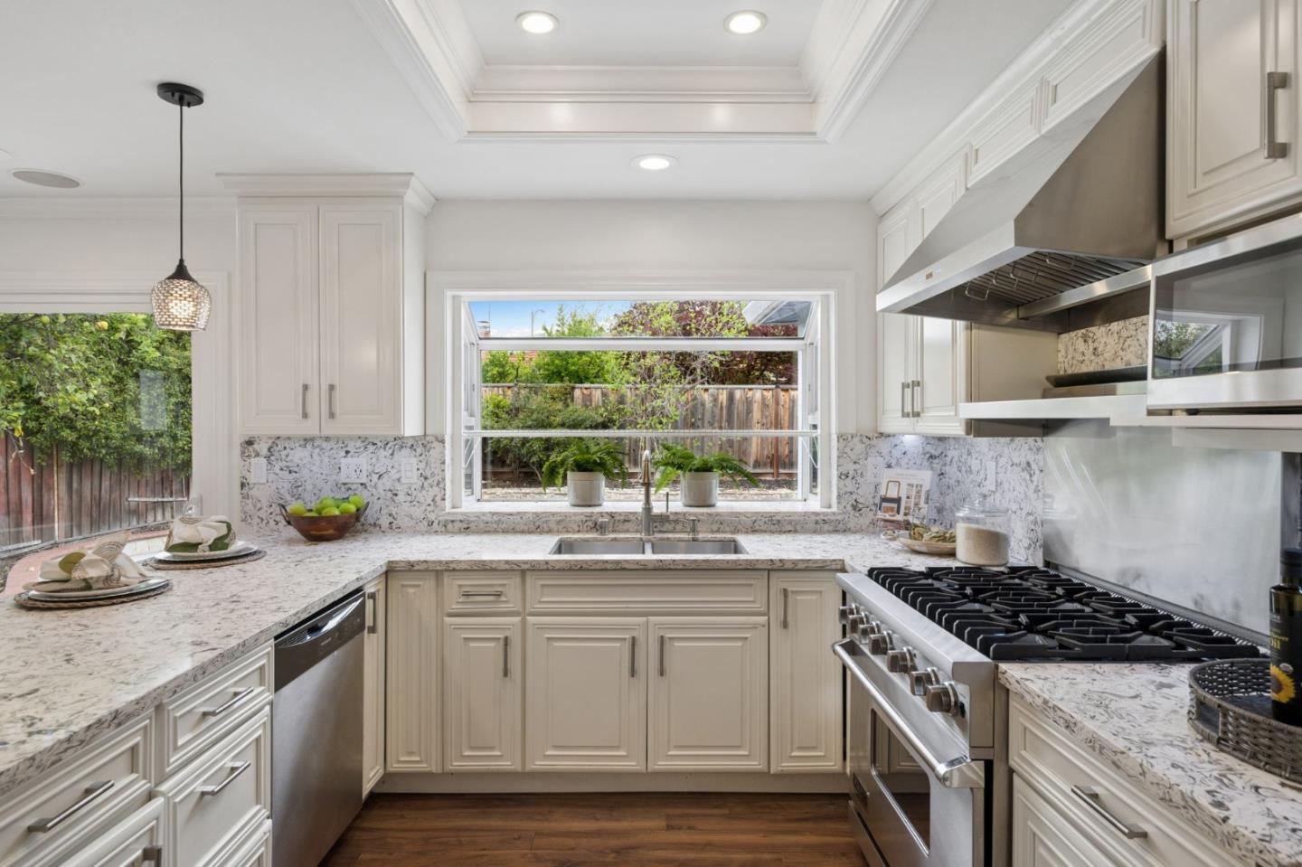 702 Royal Glen Drive