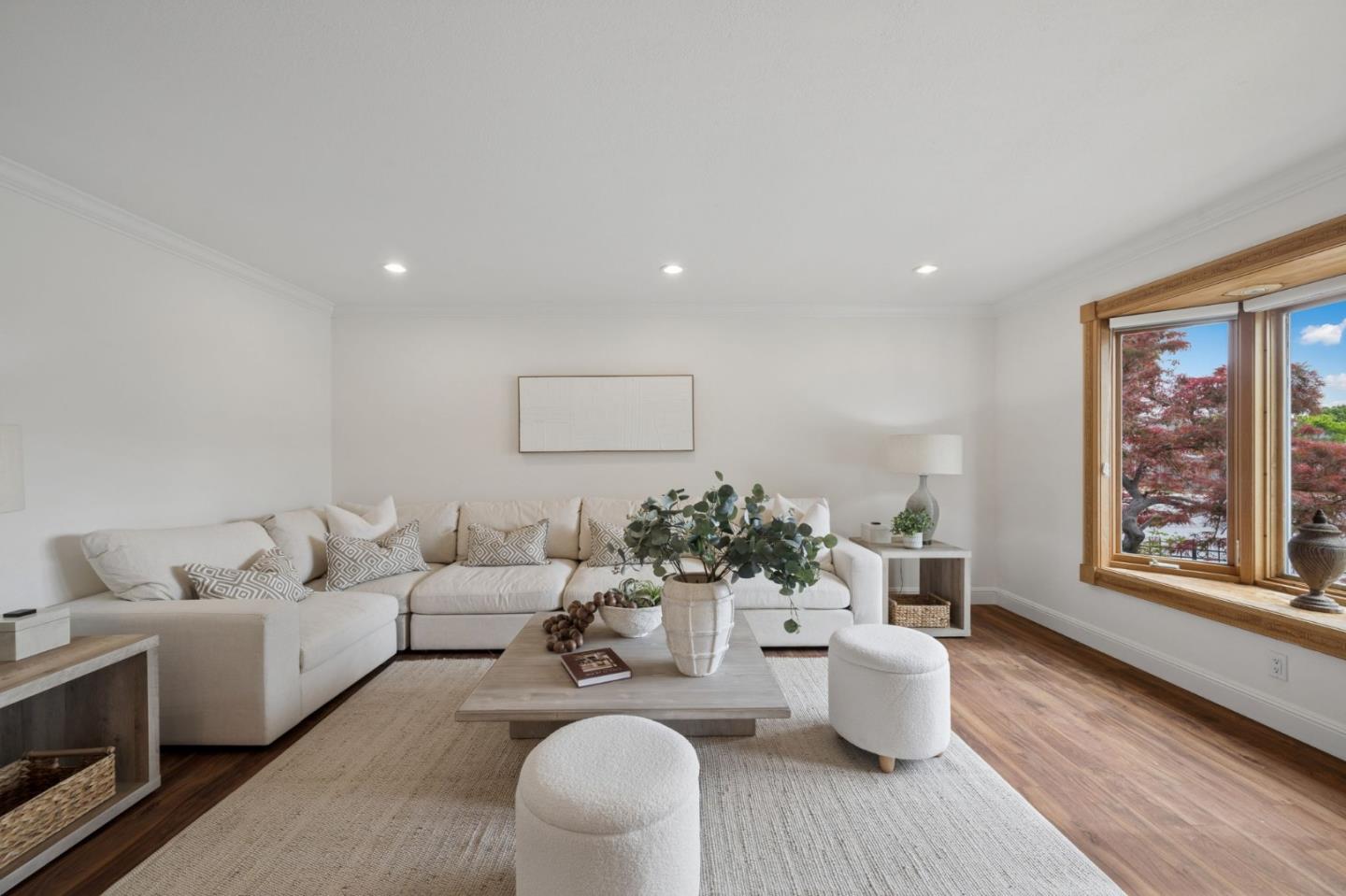 702 Royal Glen Drive