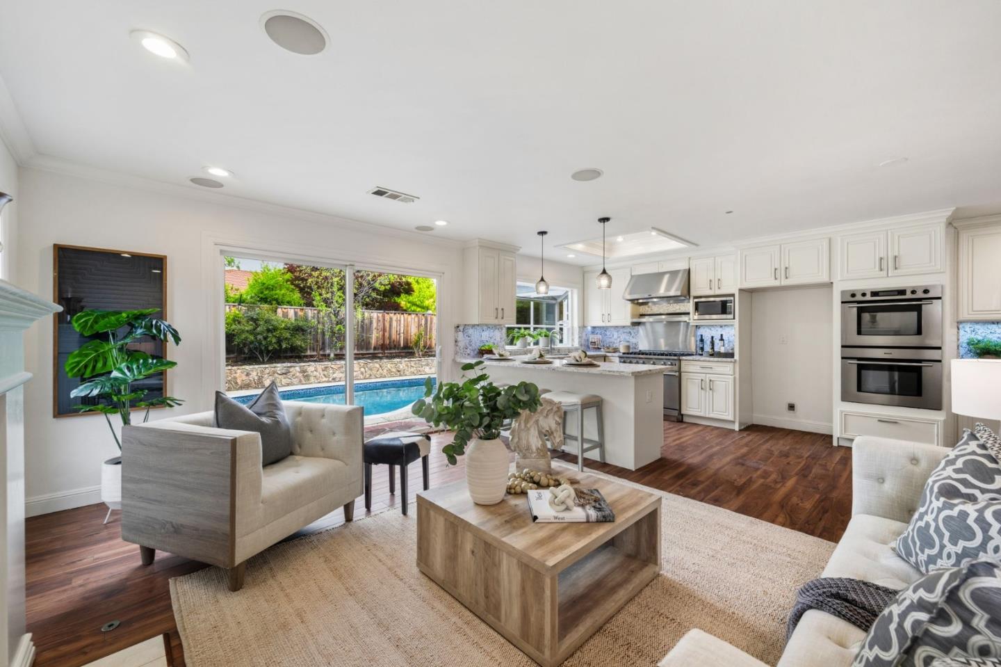 702 Royal Glen Drive