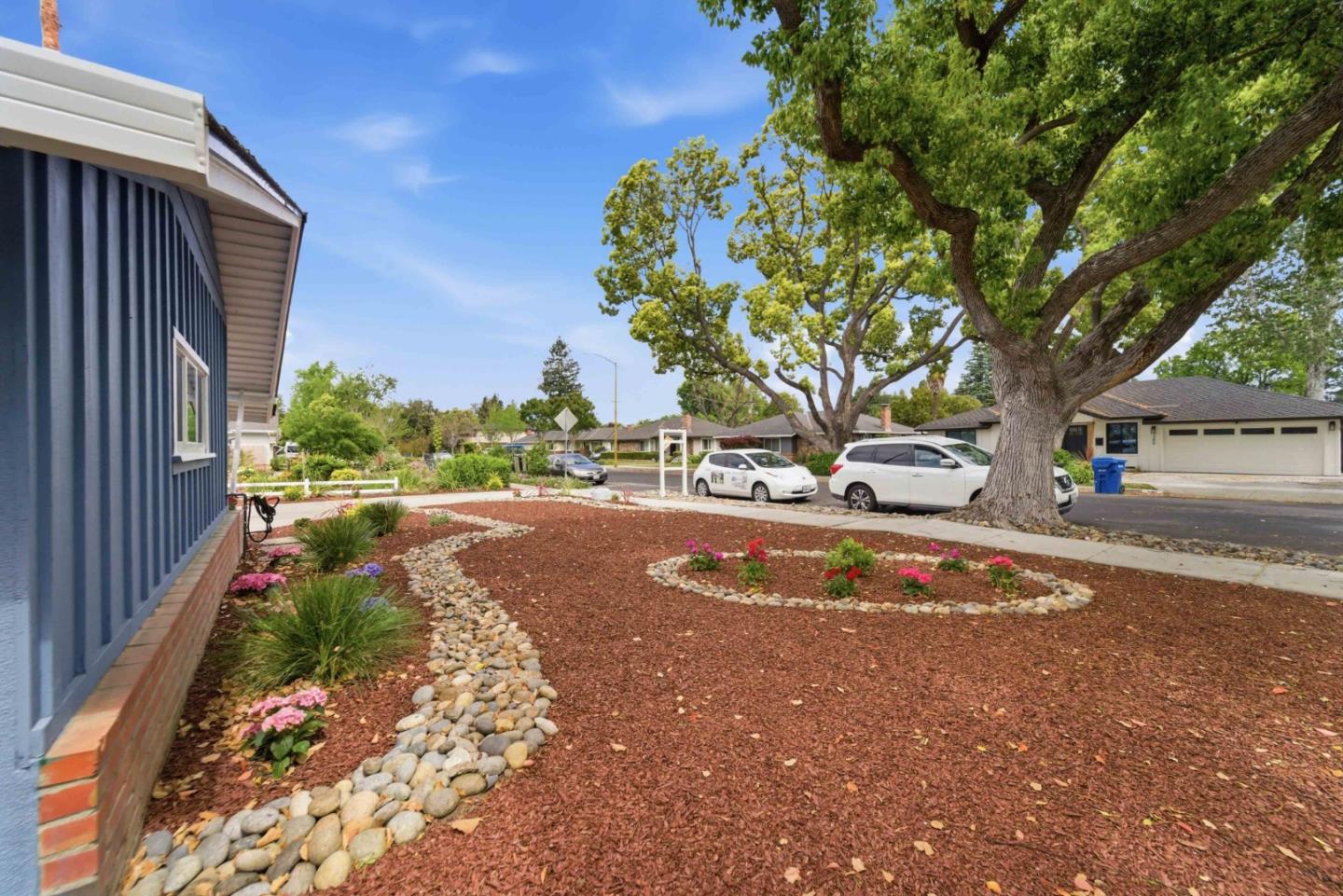 381 Manchester Avenue