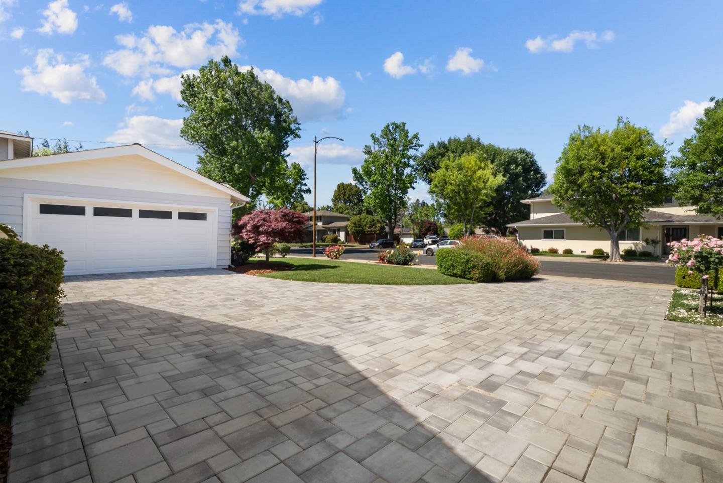 1602 Sheffield Avenue