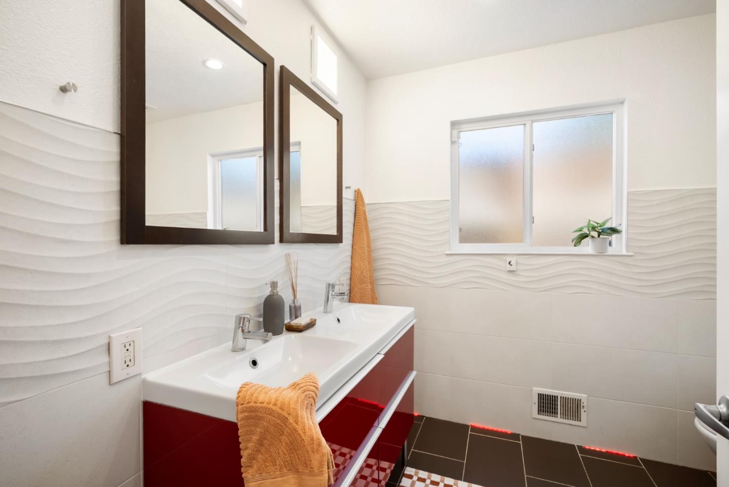 1602 Sheffield Avenue