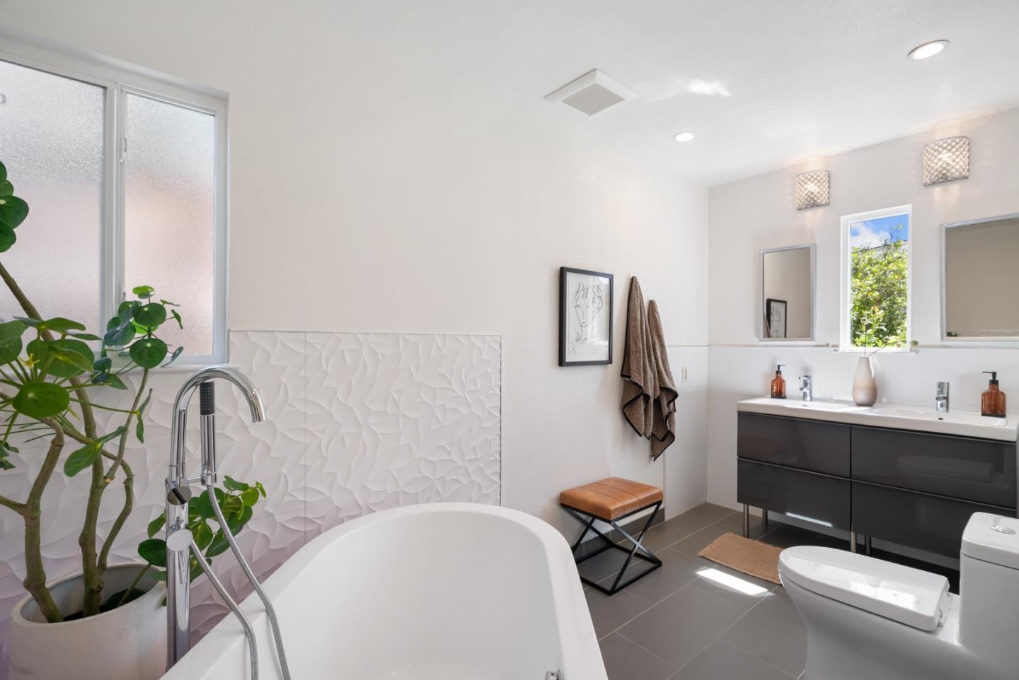 1602 Sheffield Avenue