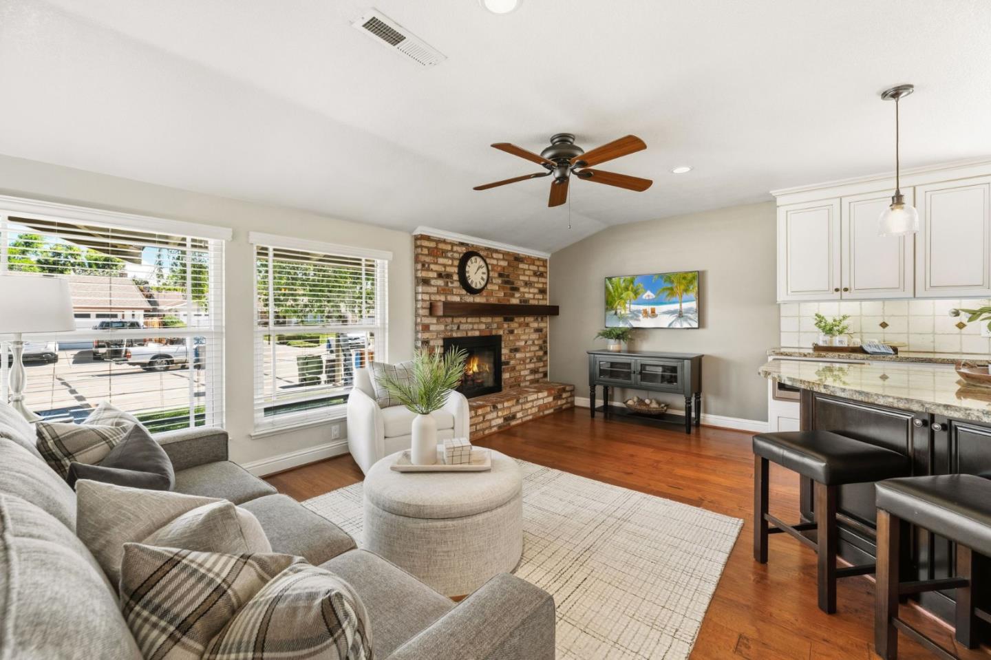 711 Chatsworth Place