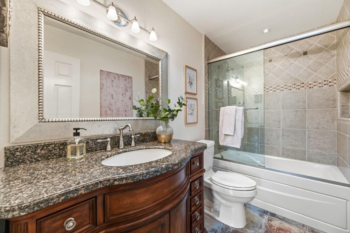 711 Chatsworth Place