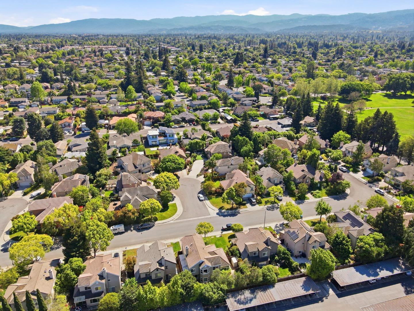 569 Cherrywood Drive