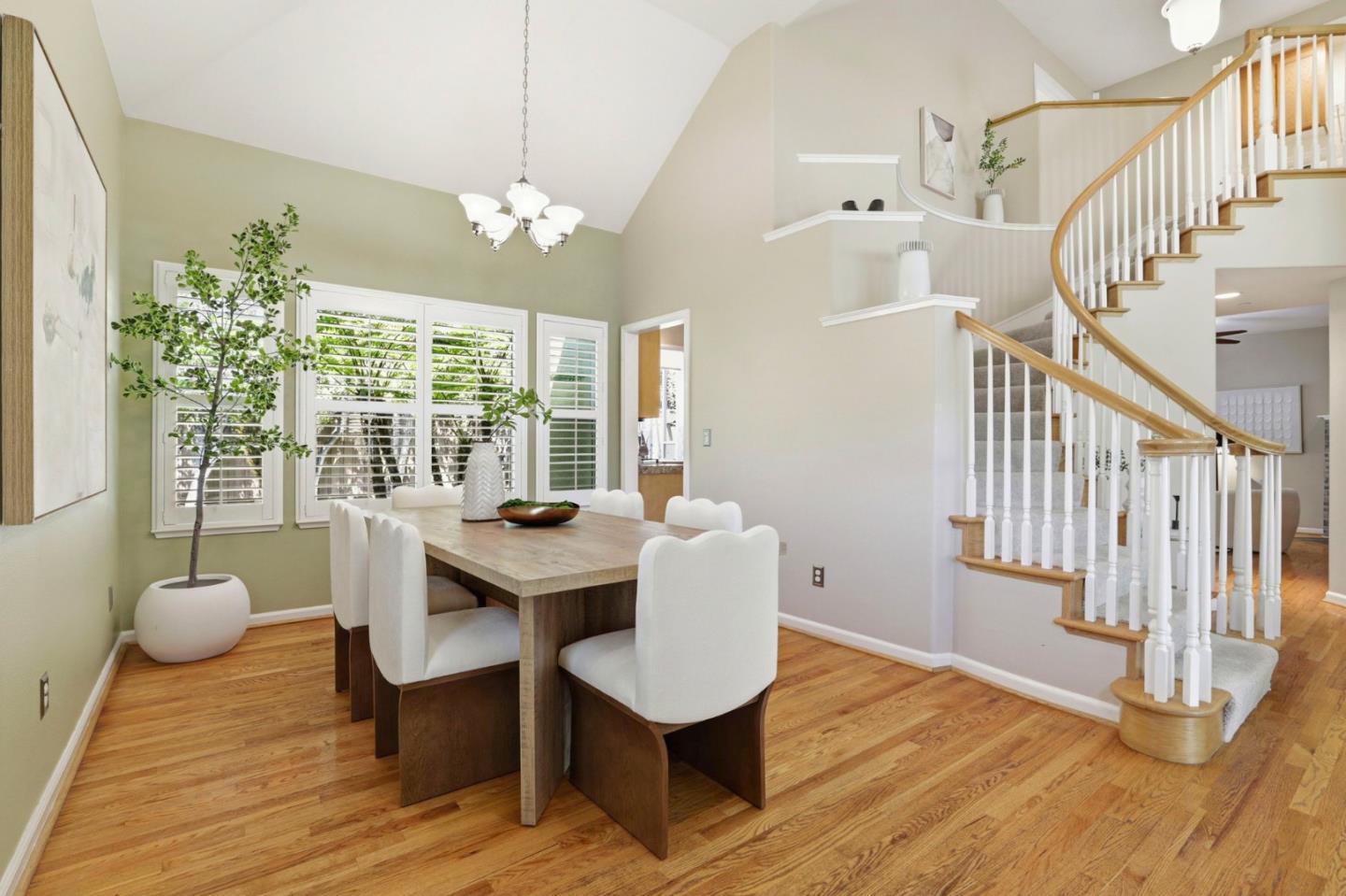 569 Cherrywood Drive