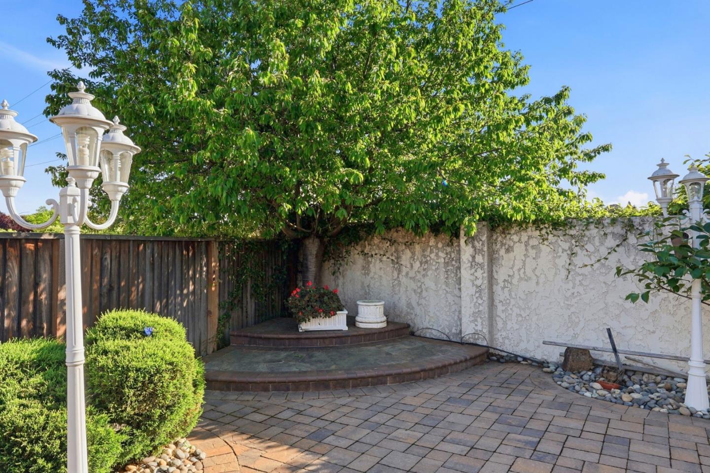 15425 La Rocca Place