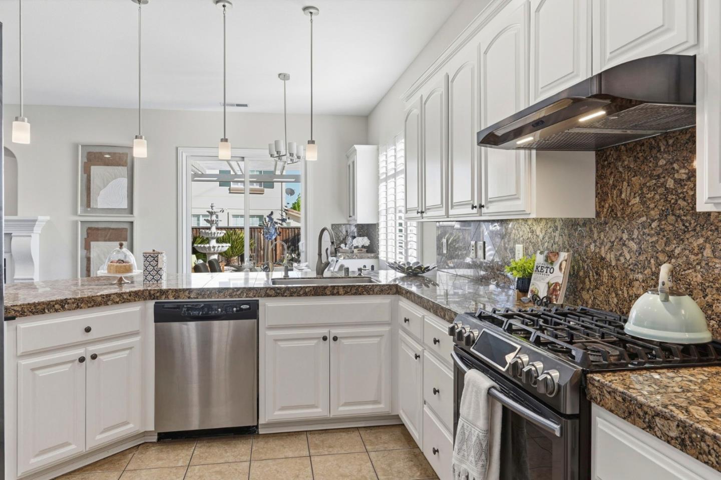 15425 La Rocca Place