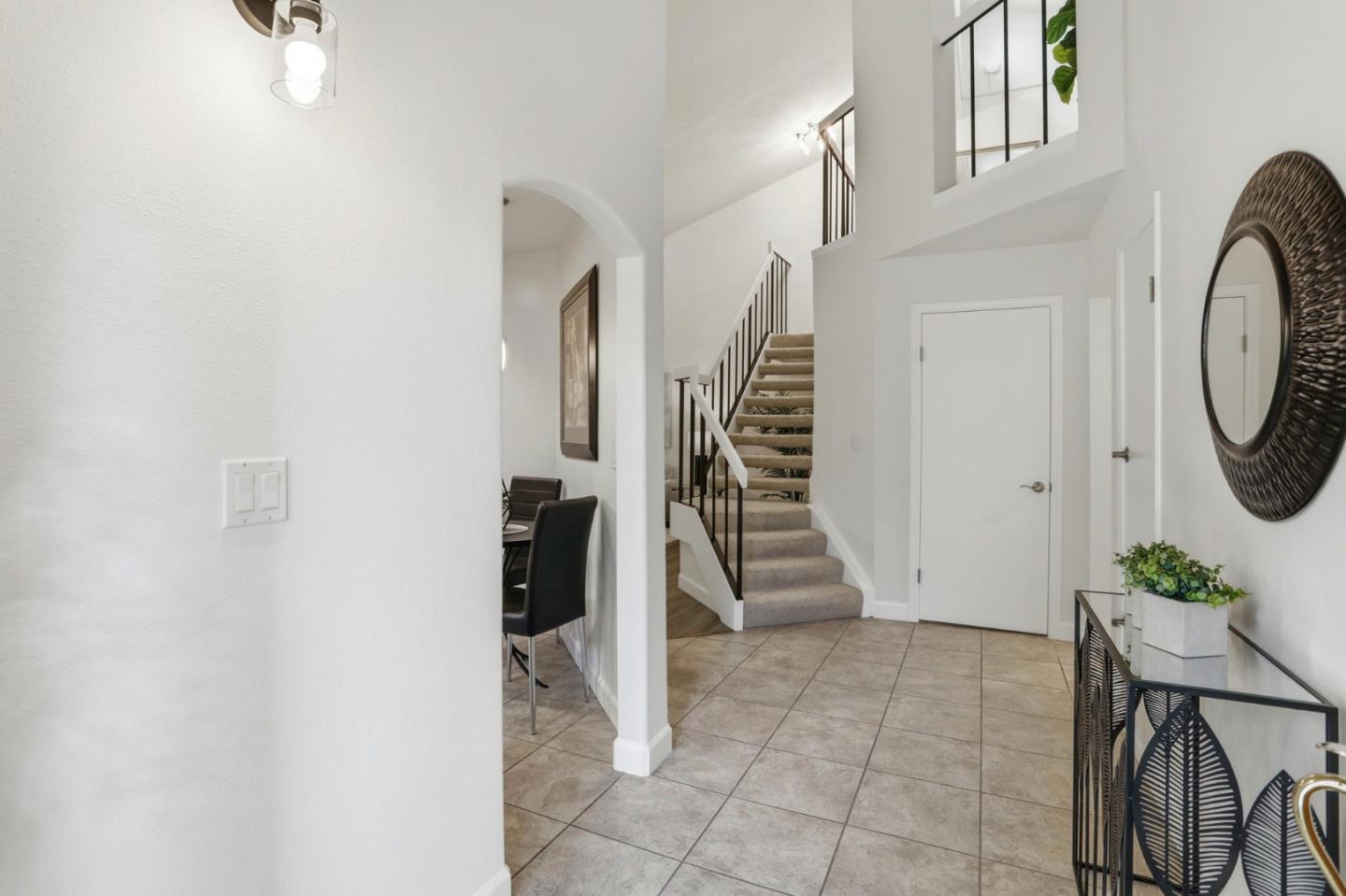 5231 Leesa Ann Court