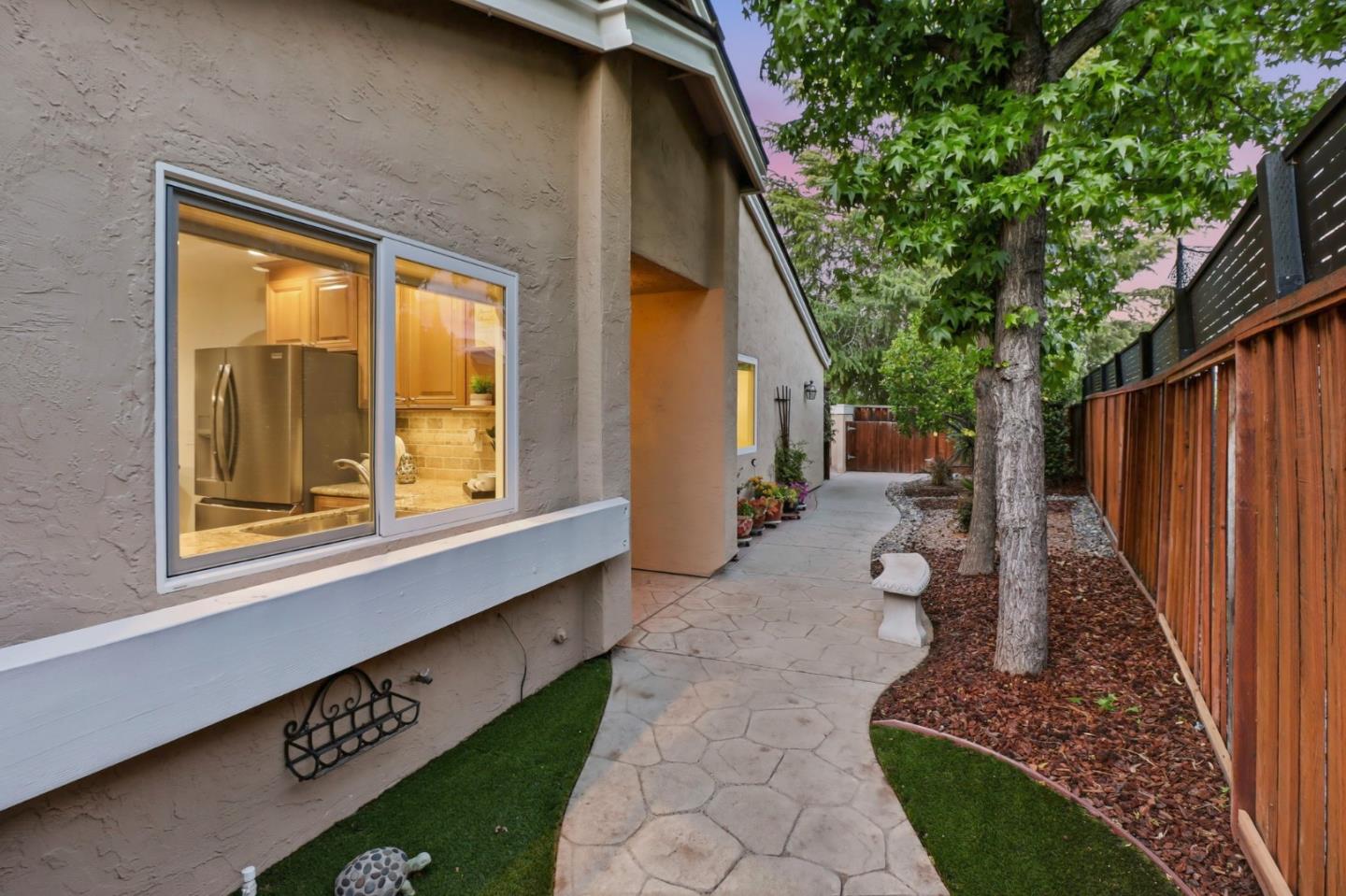 5231 Leesa Ann Court