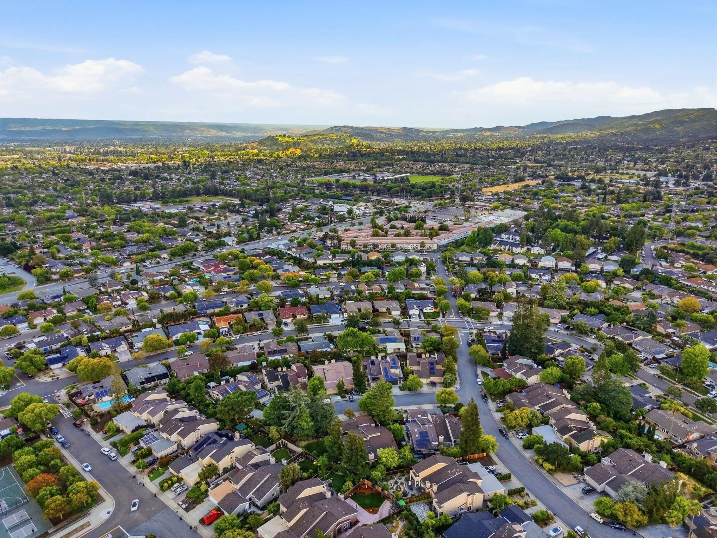 5231 Leesa Ann Court