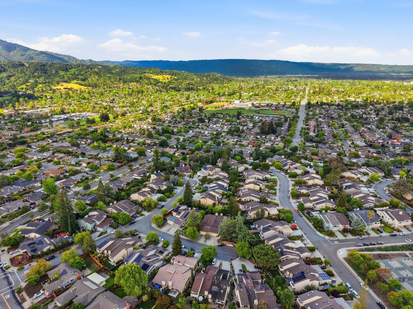 5231 Leesa Ann Court