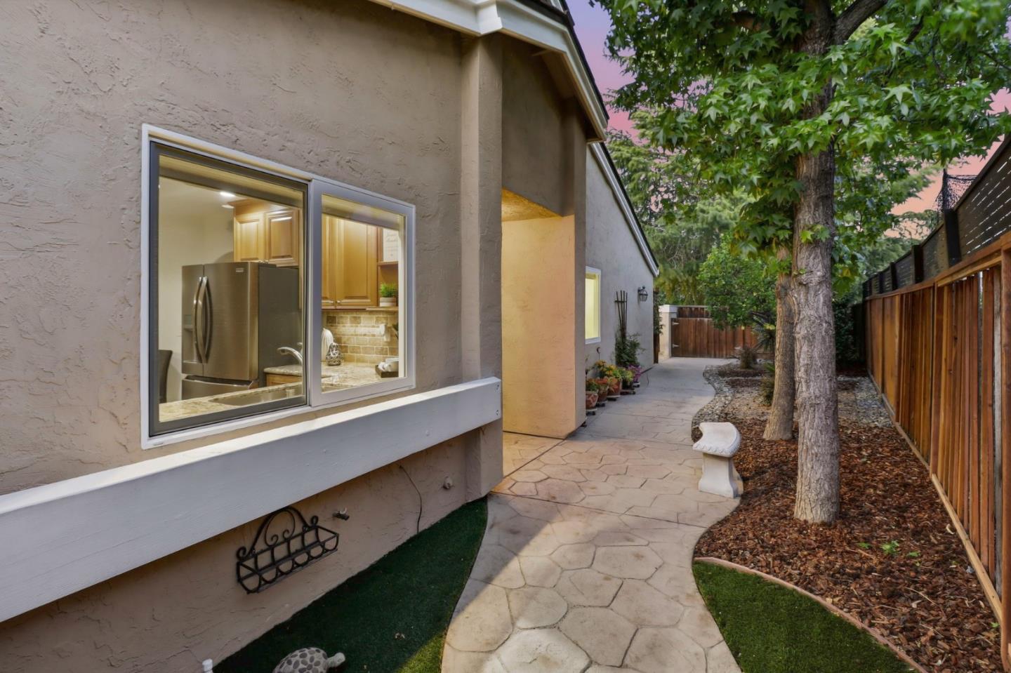 5231 Leesa Ann Court