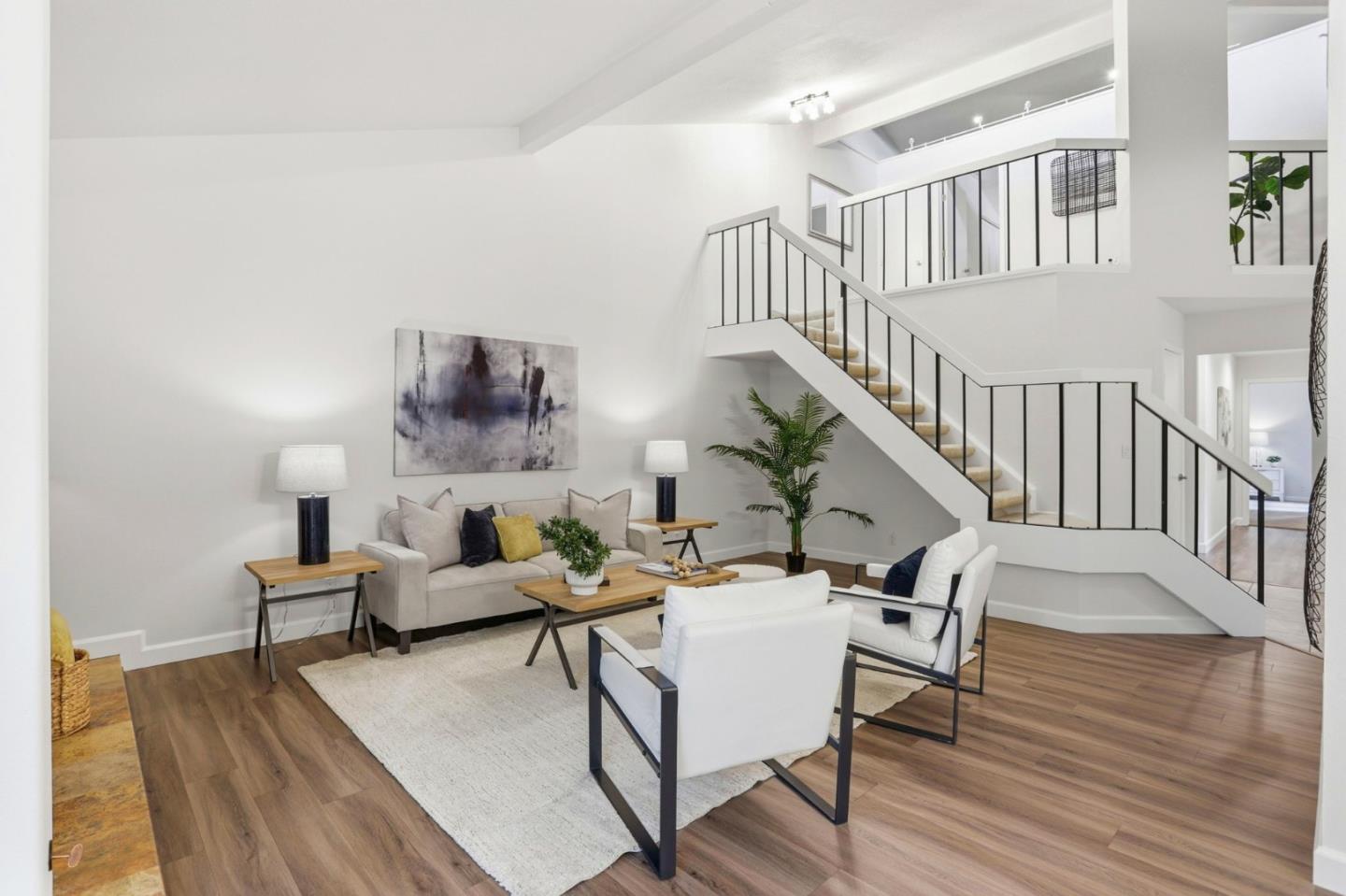 5231 Leesa Ann Court