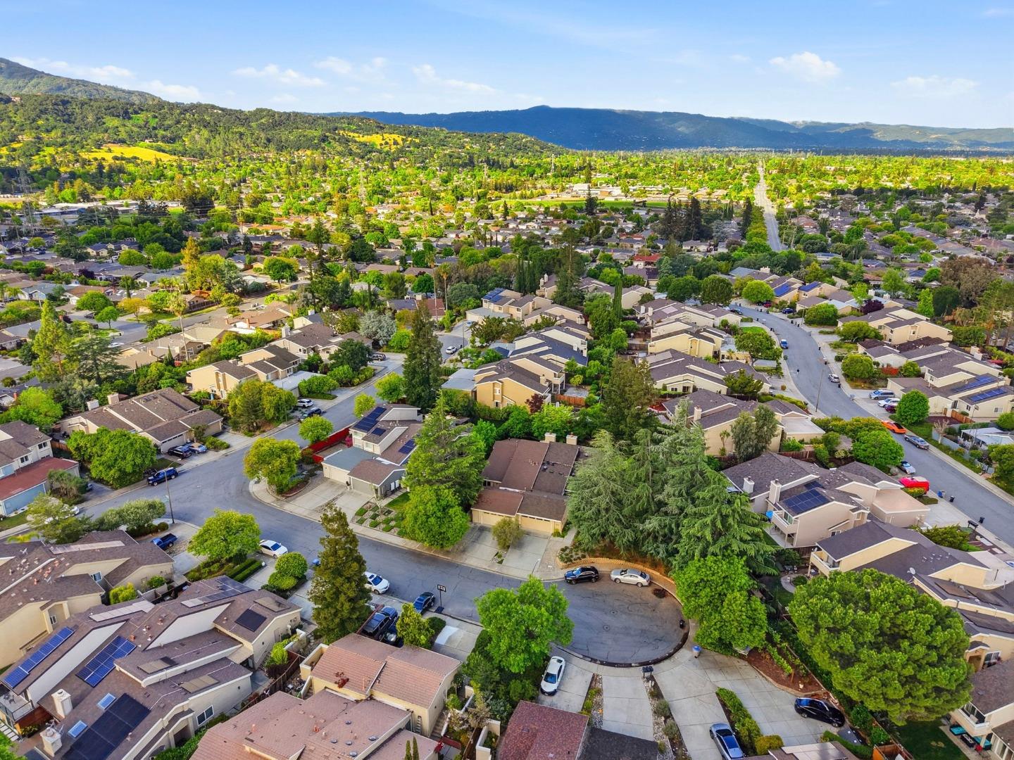 5231 Leesa Ann Court