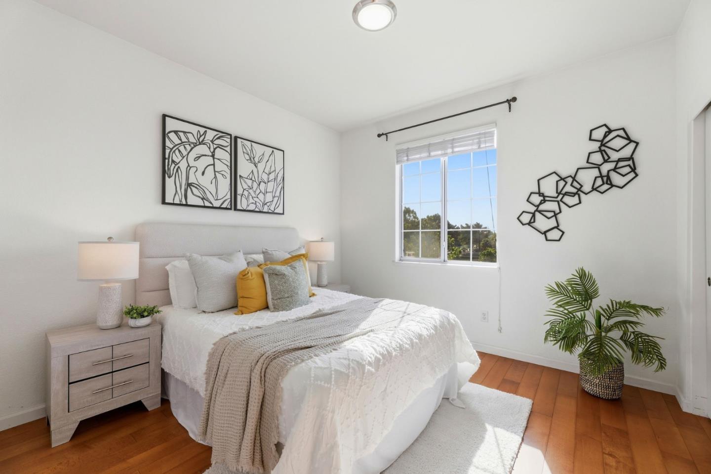 250 Santa Fe Terrace 320