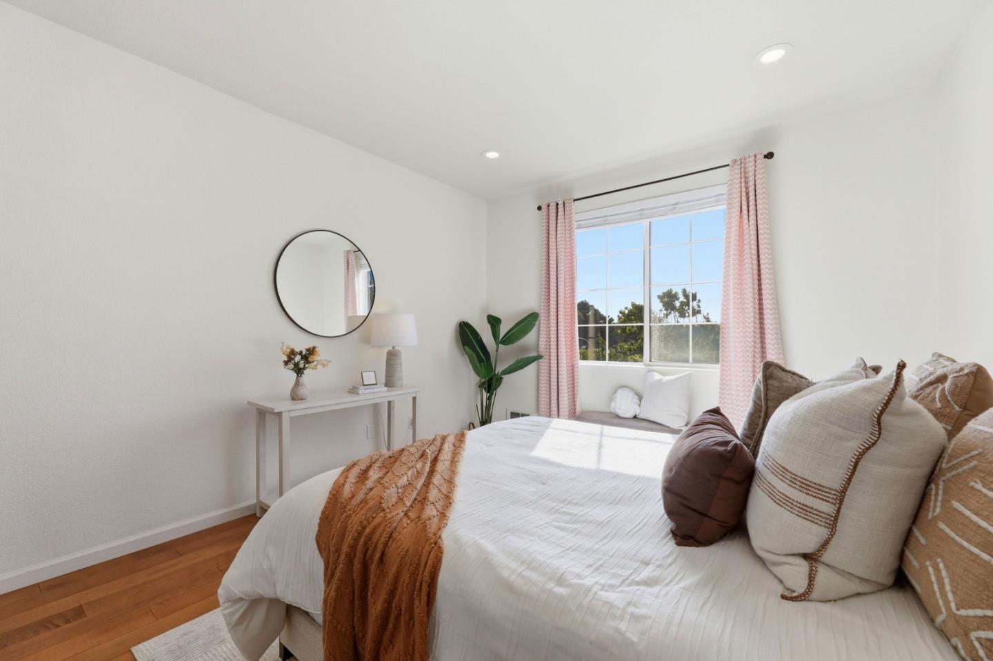 250 Santa Fe Terrace 320
