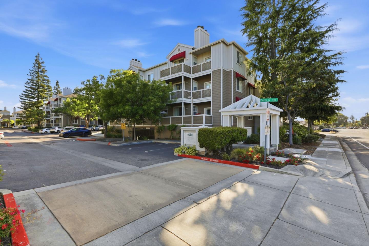 250 Santa Fe Terrace 320