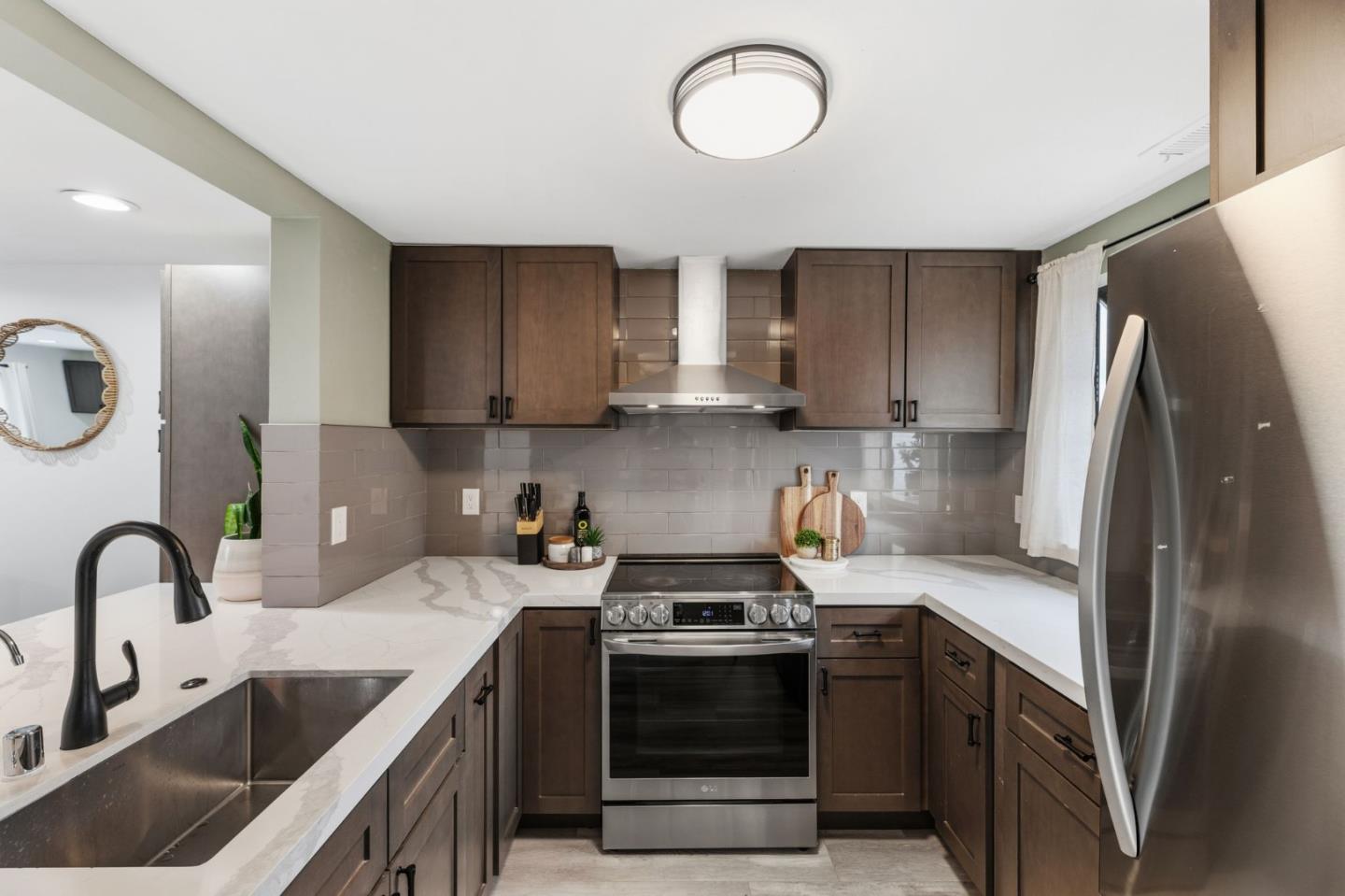 6136 Joaquin Murieta Avenue A