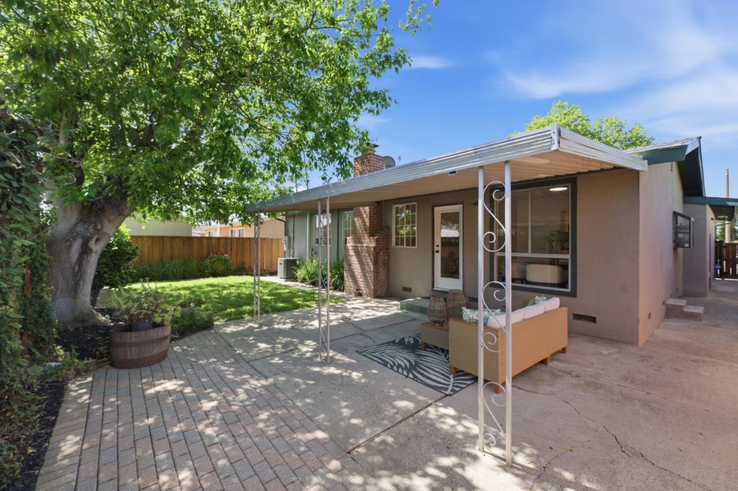 3374 San Marino Avenue