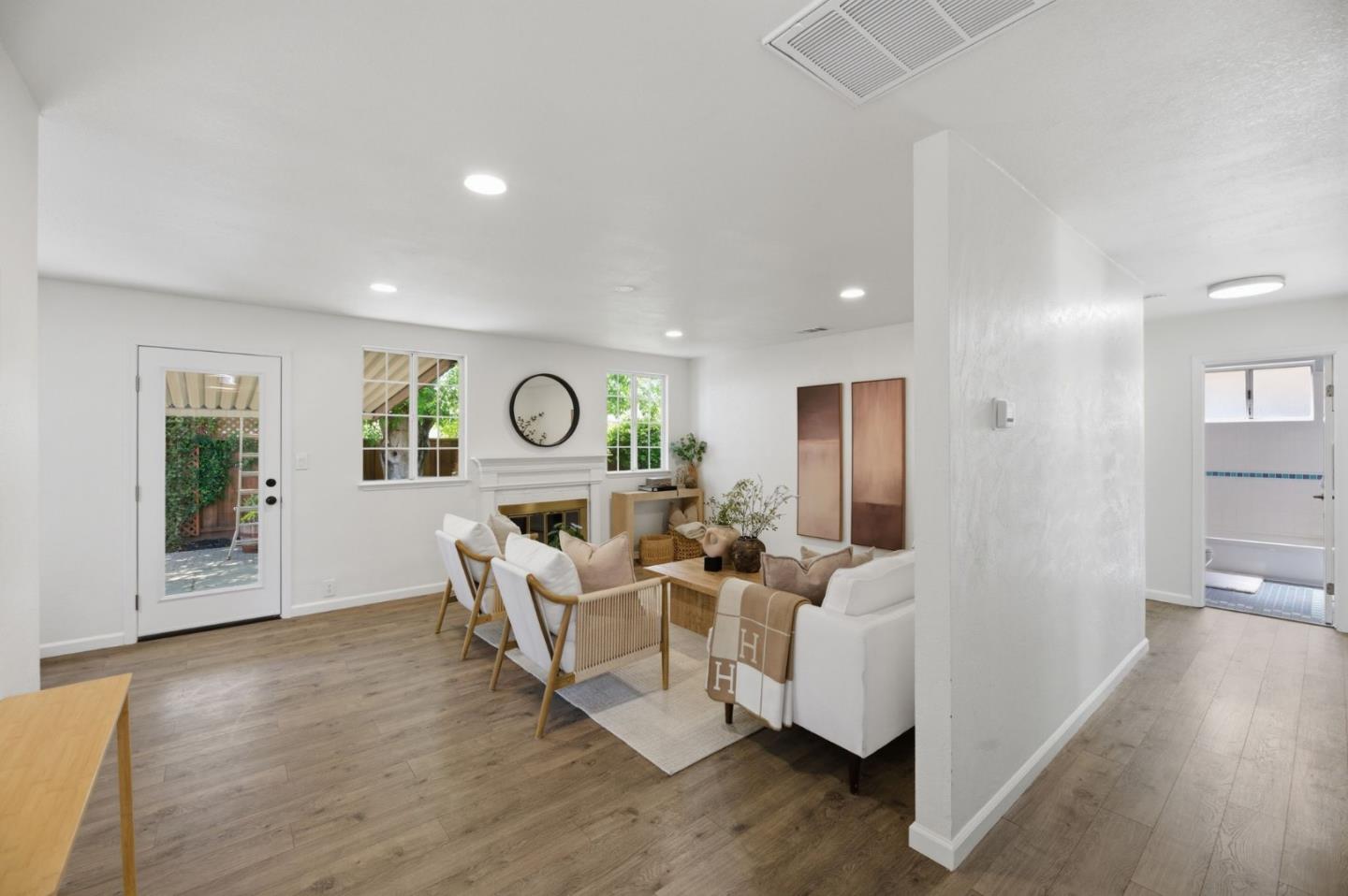 3374 San Marino Avenue