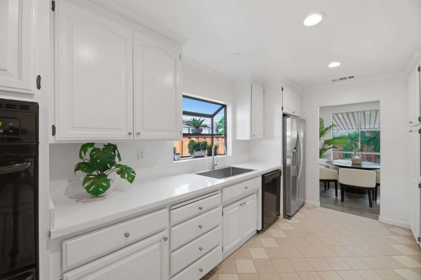 3374 San Marino Avenue