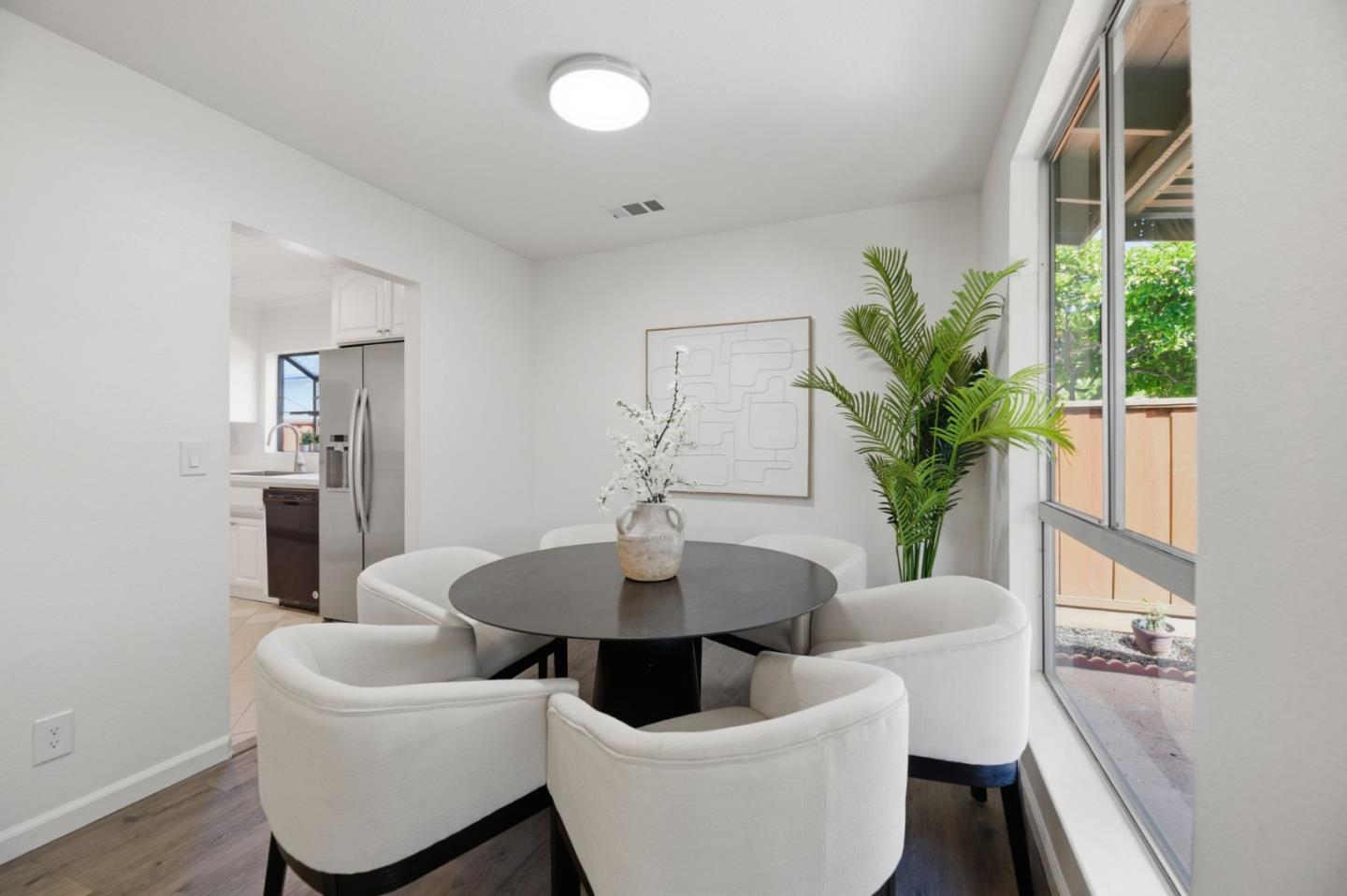 3374 San Marino Avenue