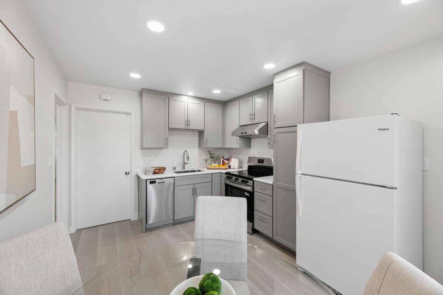 2790-2792 Union Avenue