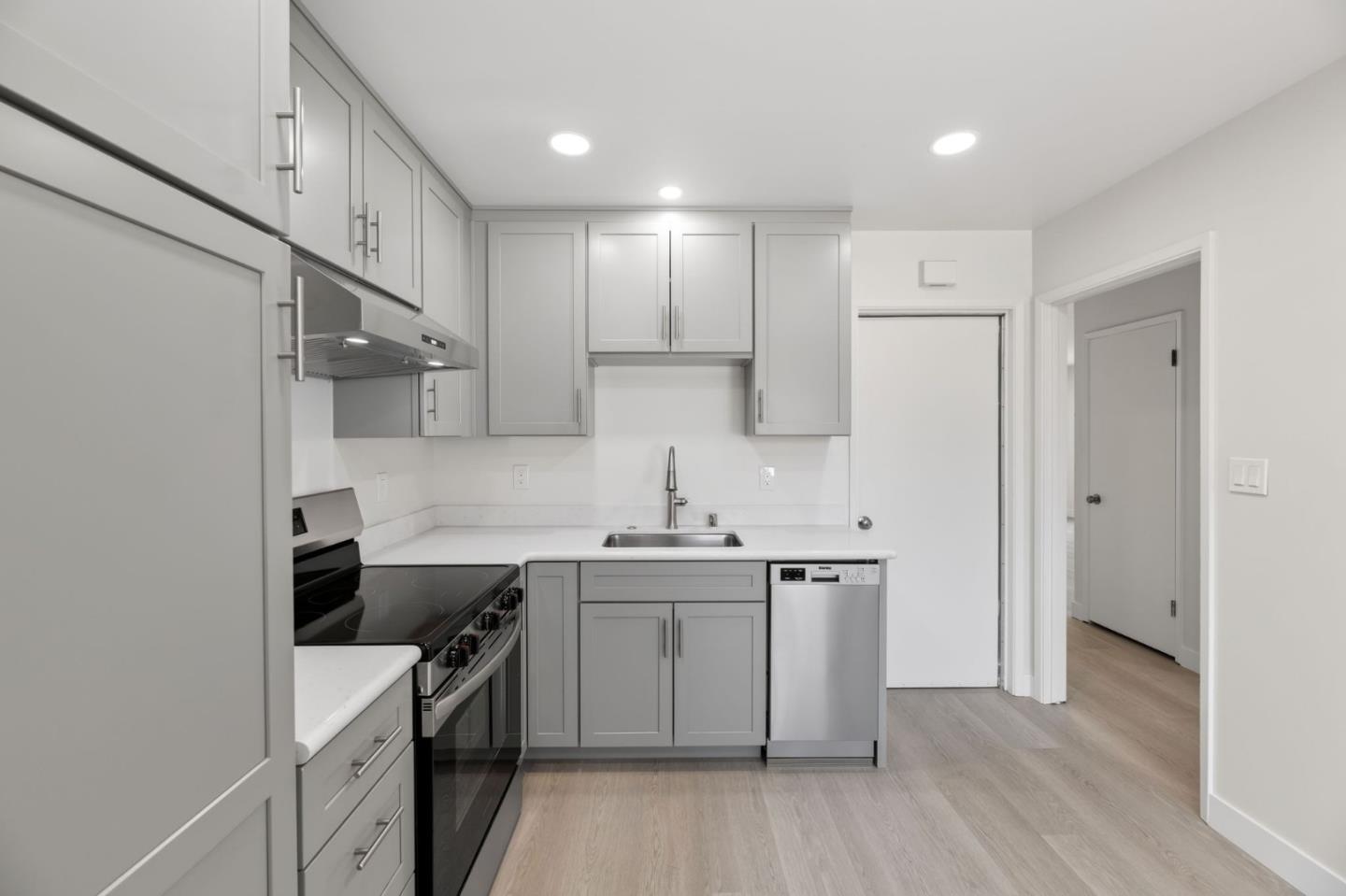 2790-2792 Union Avenue