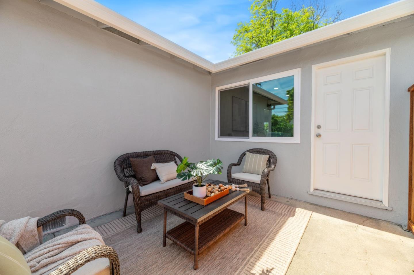 2790-2792 Union Avenue