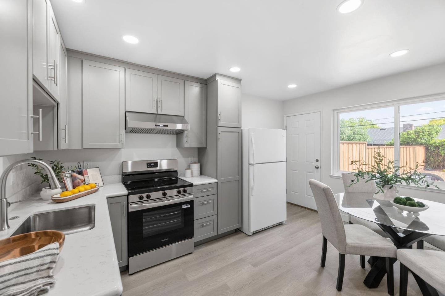 2790-2792 Union Avenue