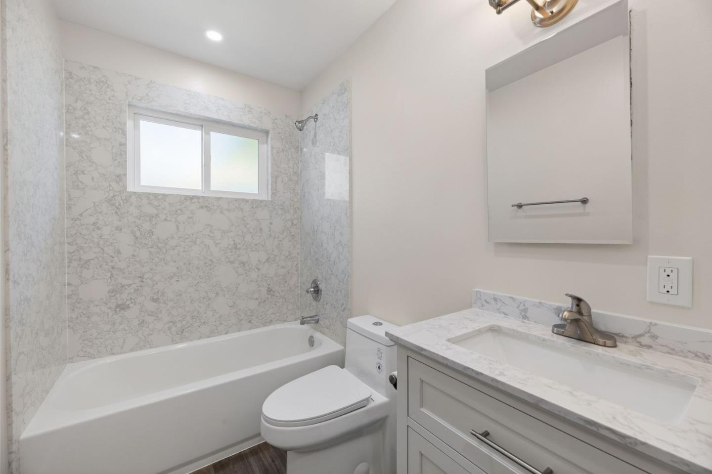 2790-2792 Union Avenue