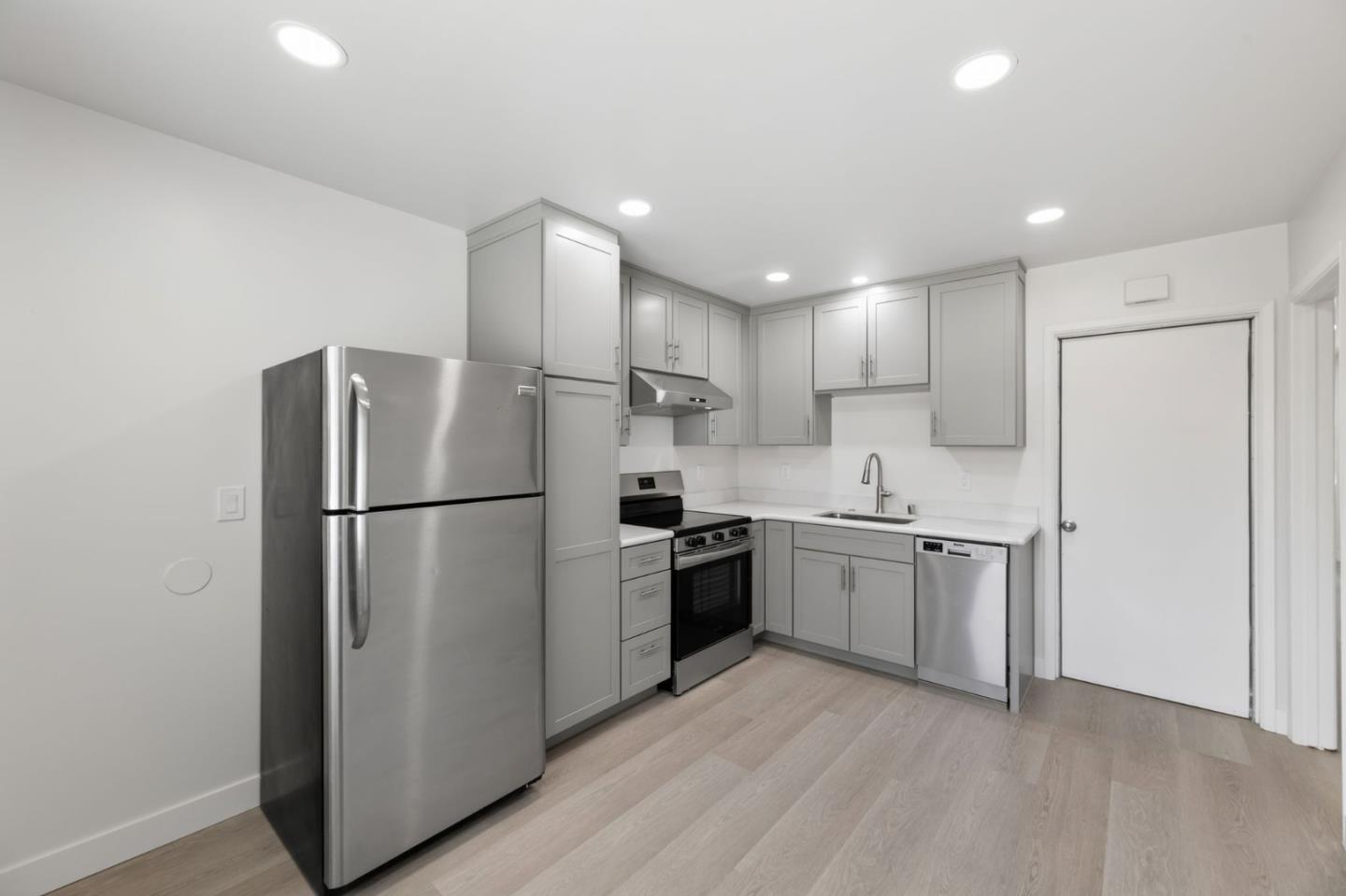 2790-2792 Union Avenue